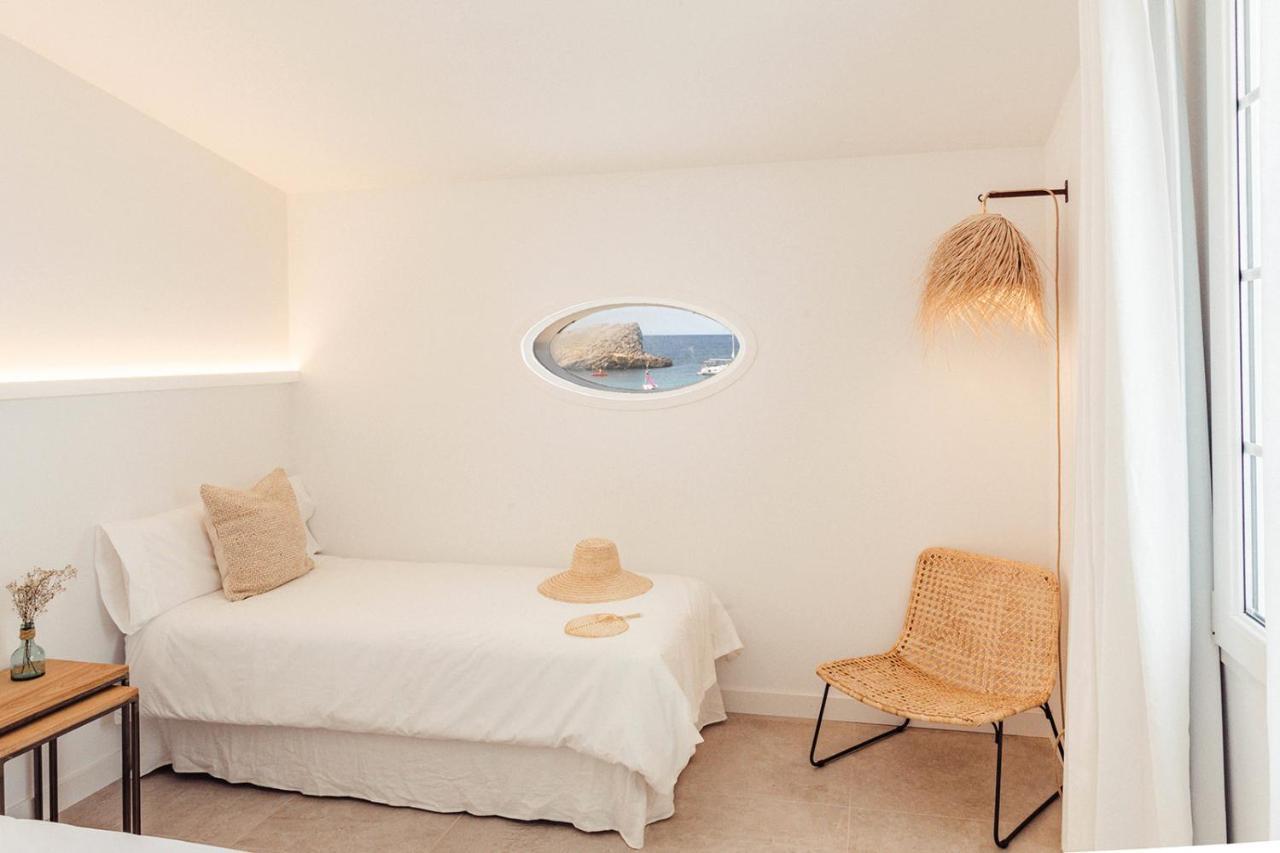 Apartamento Las Golondrinas Arenal - Adults Only Arenal d'en Castell Kültér fotó